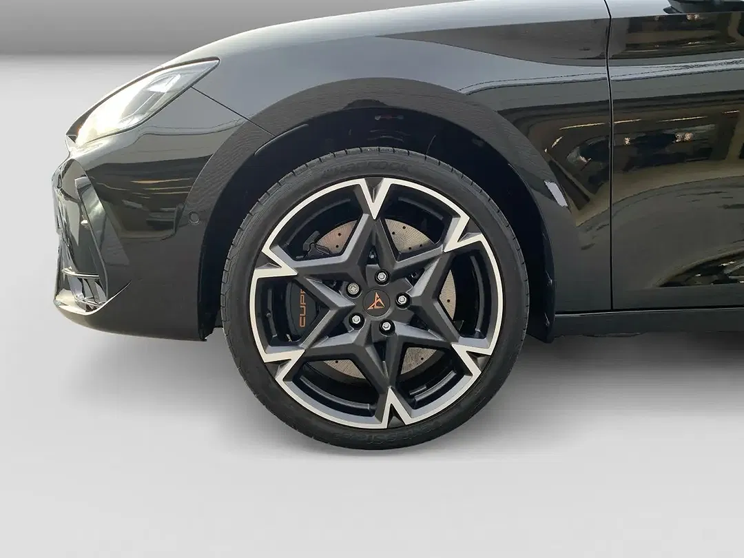CUPRA Leon - Thumbnail 4
