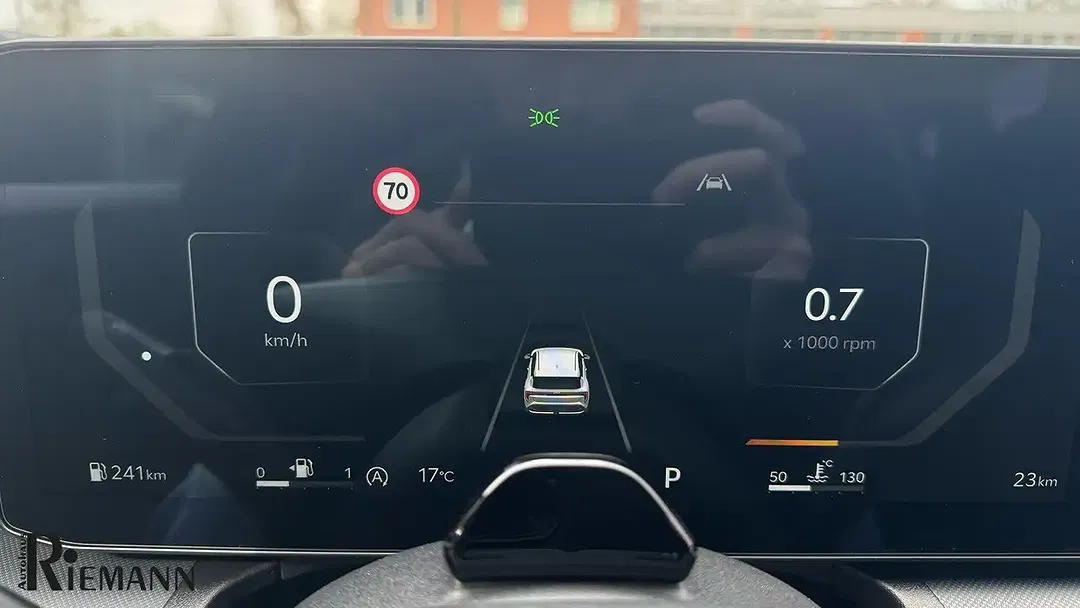 Kia K4 - Thumbnail 13