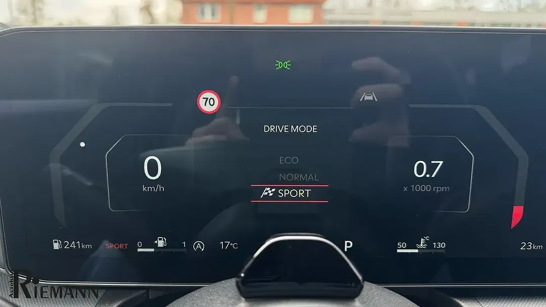 Kia K4 - Thumbnail 14