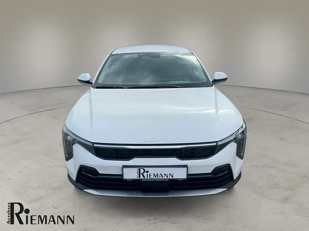 Kia K4 - Thumbnail 2