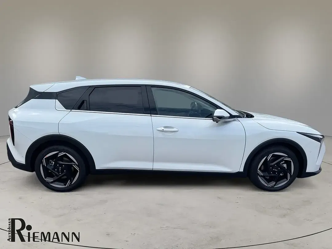 Kia K4 - Thumbnail 5
