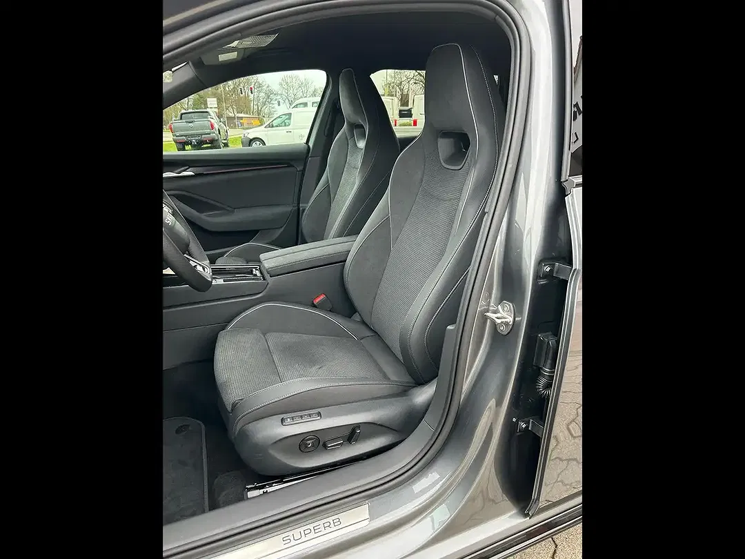 Skoda Superb - Thumbnail 6