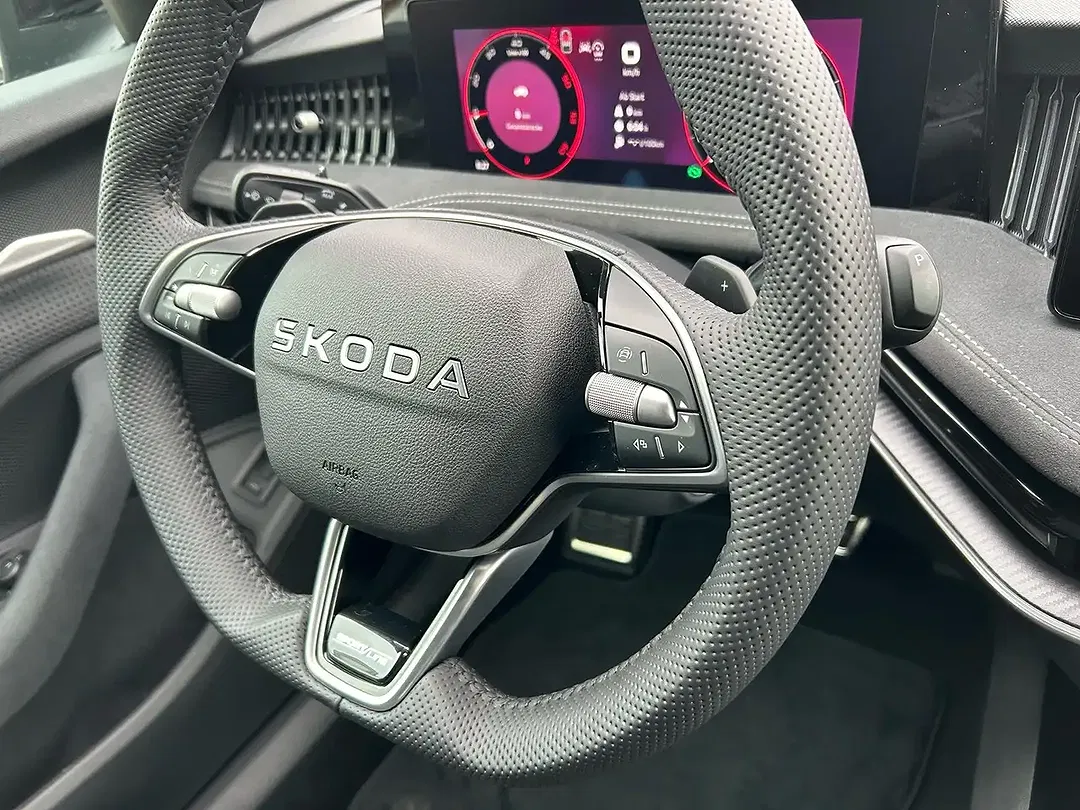 Skoda Superb - Thumbnail 8