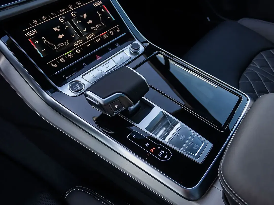 Audi Q7 - Thumbnail 11