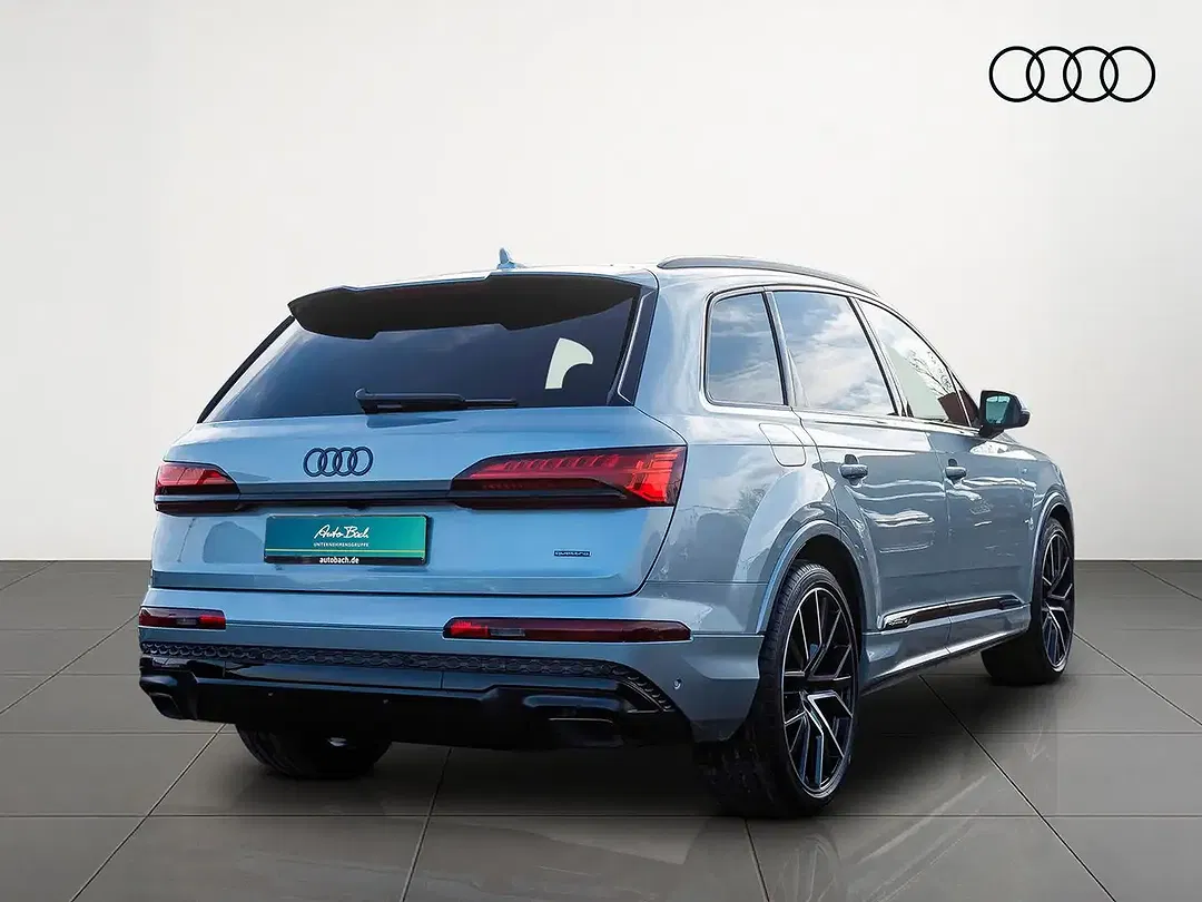 Audi Q7 - Thumbnail 4