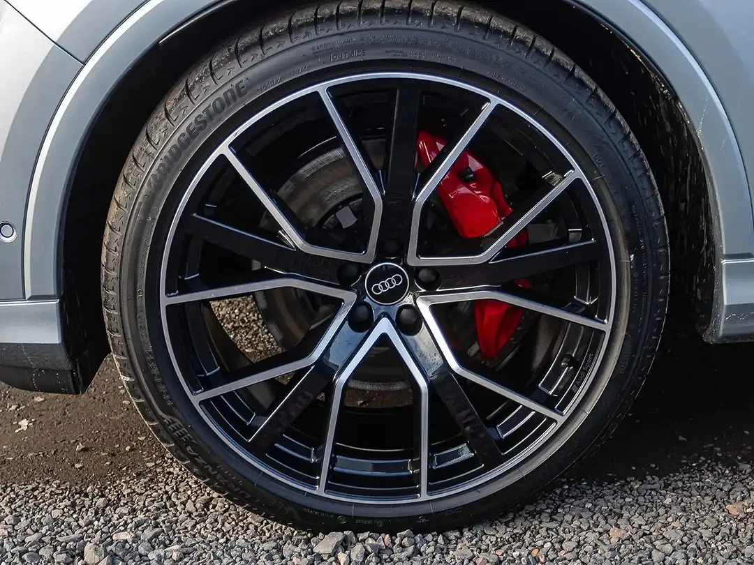 Audi Q7 - Thumbnail 6