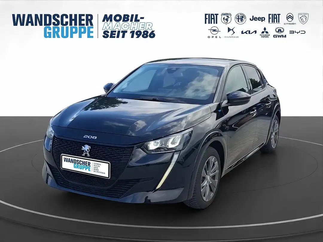 Peugeot 208 - Thumbnail 1
