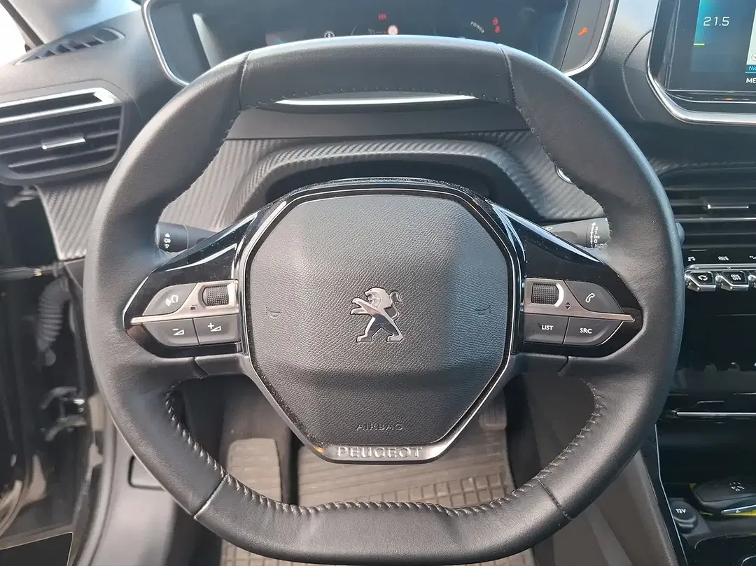 Peugeot 208 - Thumbnail 8