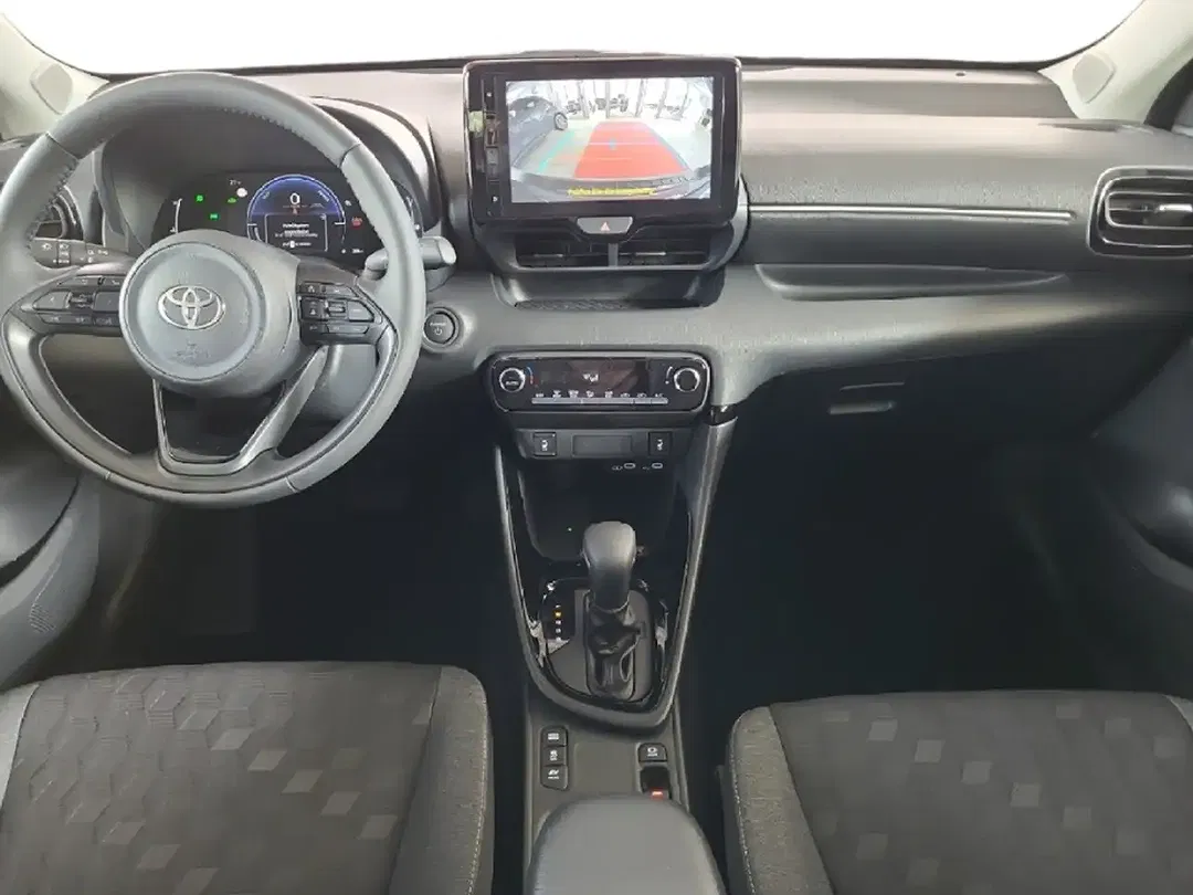 Toyota Yaris - Thumbnail 8