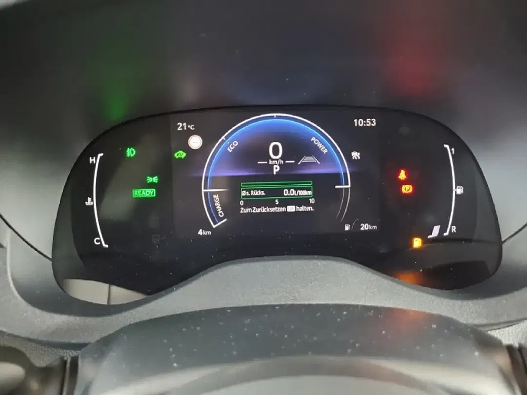 Toyota Yaris - Thumbnail 11