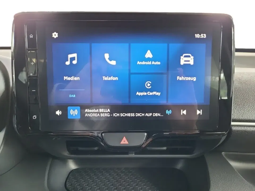 Toyota Yaris - Thumbnail 12