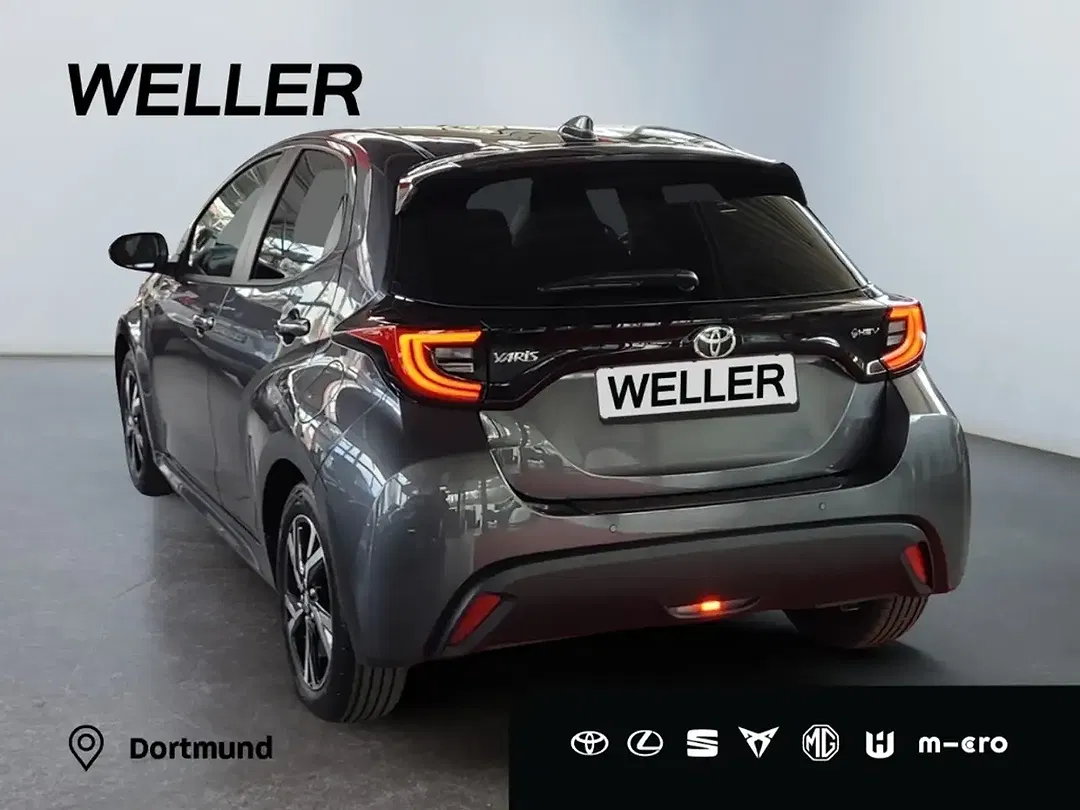 Toyota Yaris - Thumbnail 6