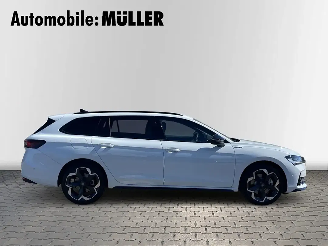 Skoda Superb - Thumbnail 4