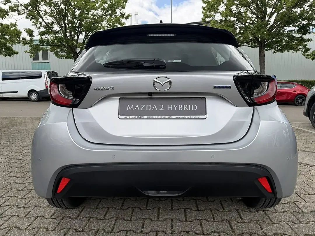 Mazda 2 - Thumbnail 2