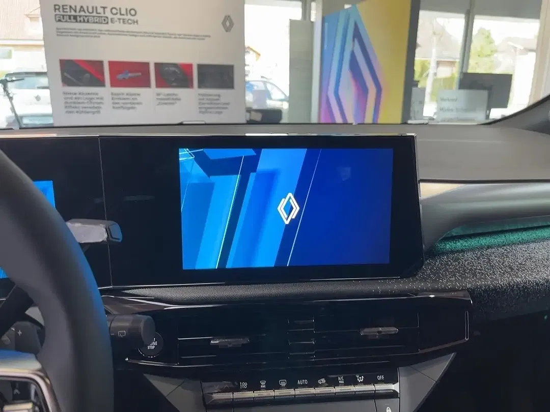 Renault Clio - Thumbnail 10