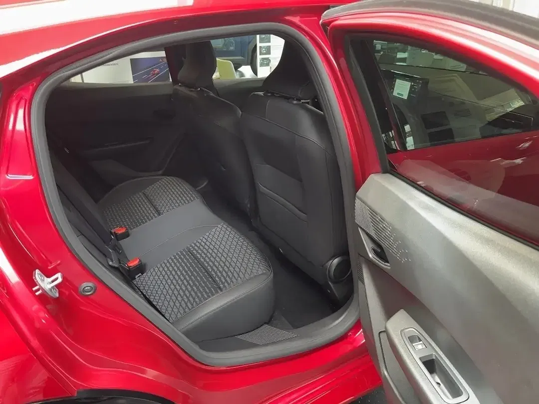 Renault Clio - Thumbnail 12
