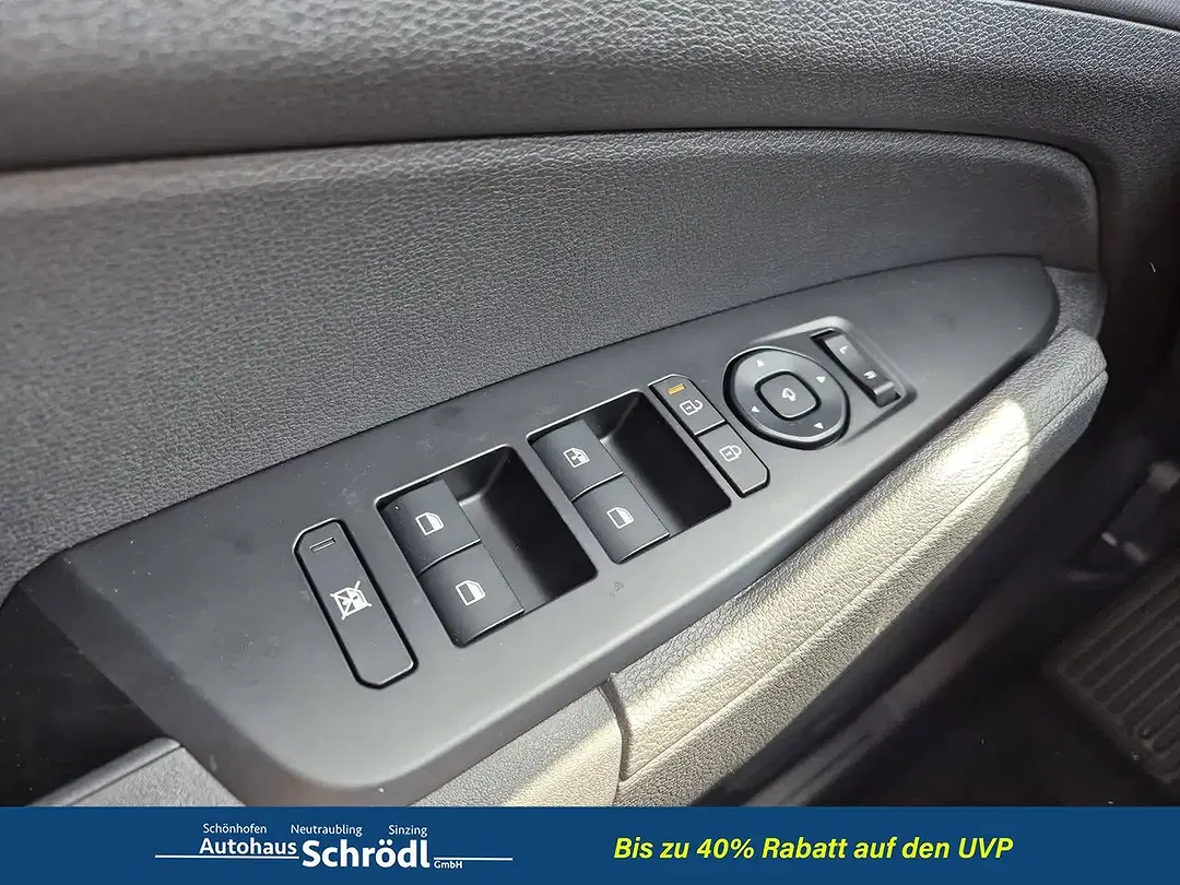 Kia Sportage - Thumbnail 10