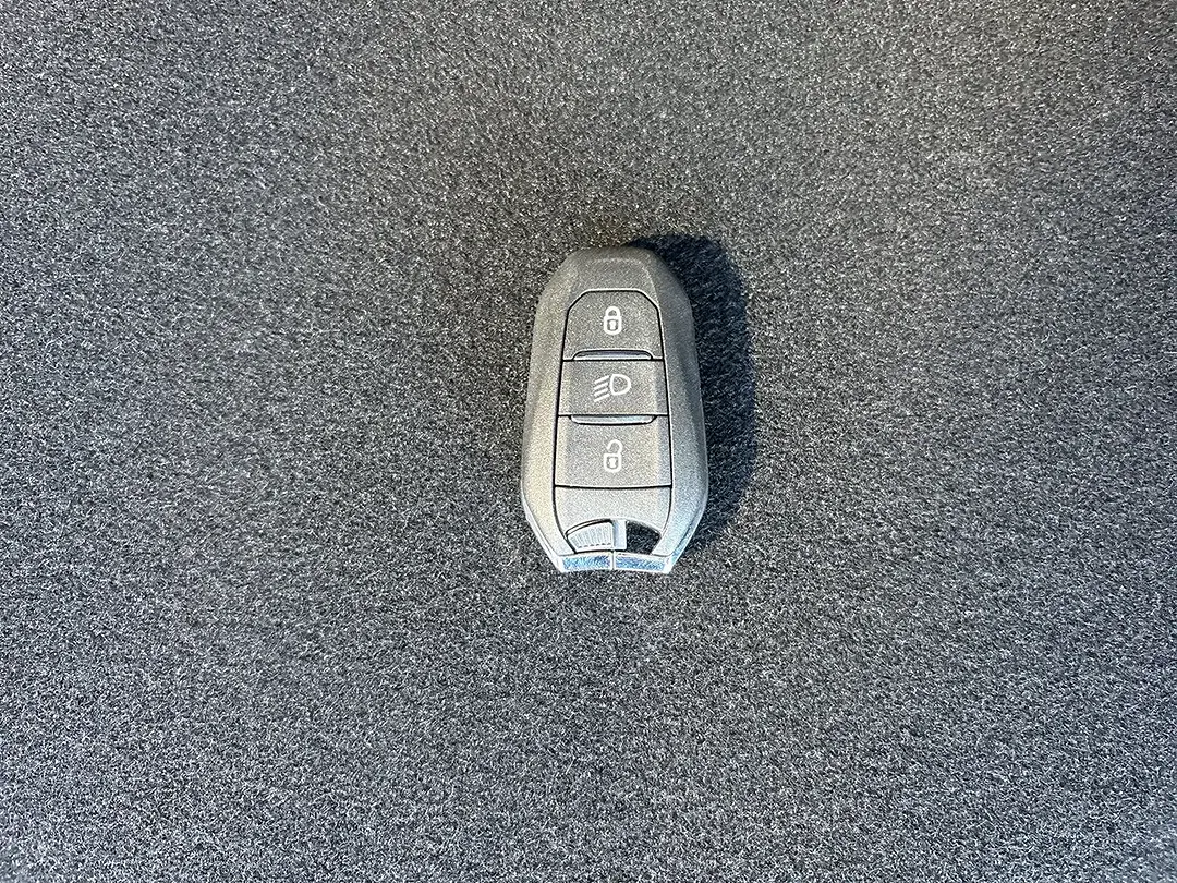Peugeot 2008 - Thumbnail 11