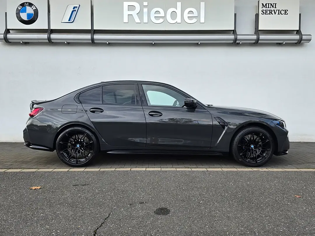 BMW M3 - Thumbnail 2