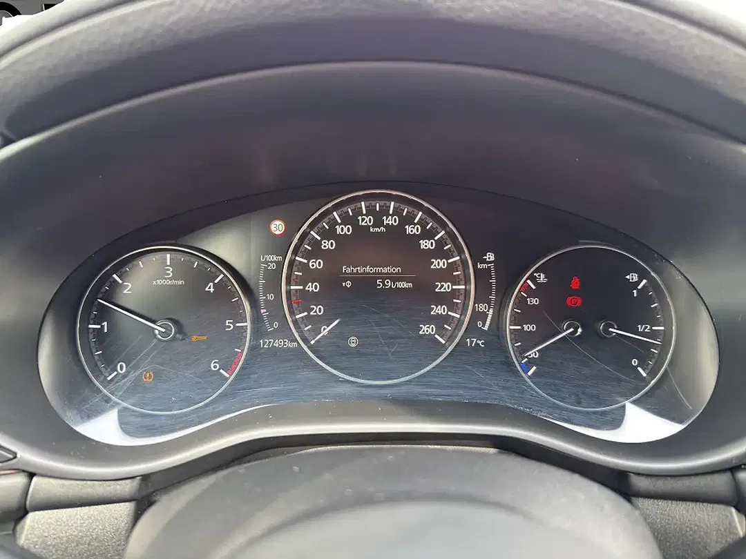 Mazda 3 - Thumbnail 11