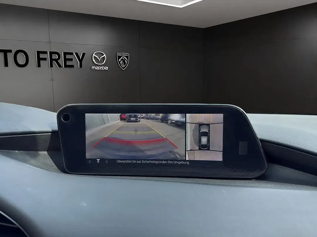 Mazda 3 - Thumbnail 14
