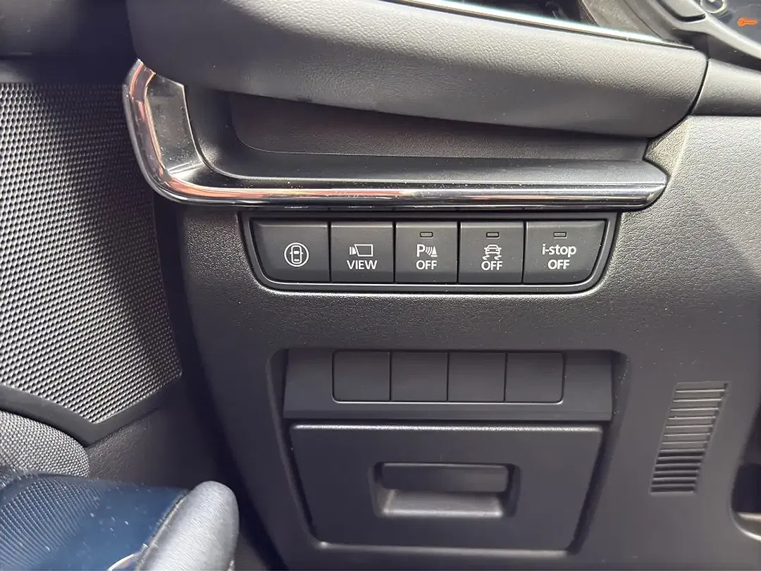 Mazda 3 - Thumbnail 18