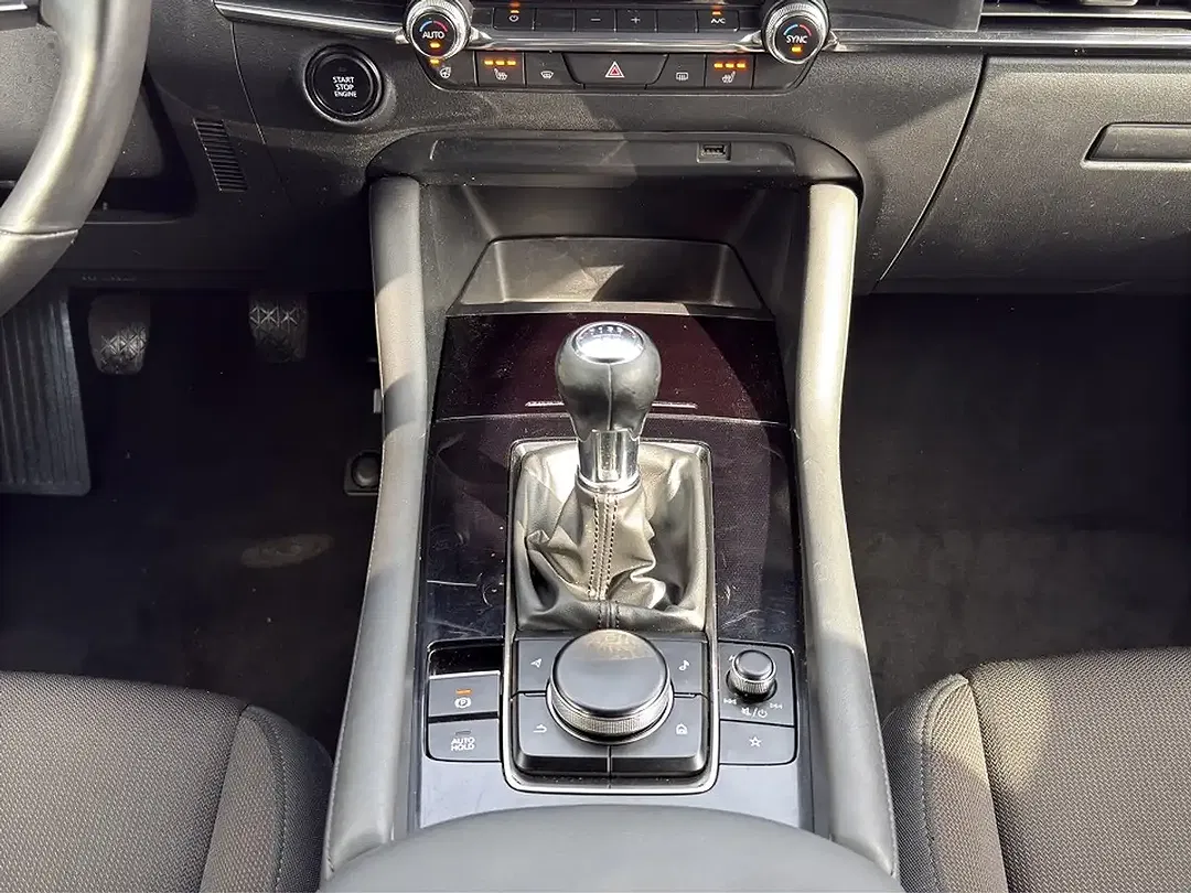 Mazda 3 - Thumbnail 19