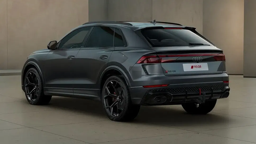 Audi RS Q8 - Thumbnail 4