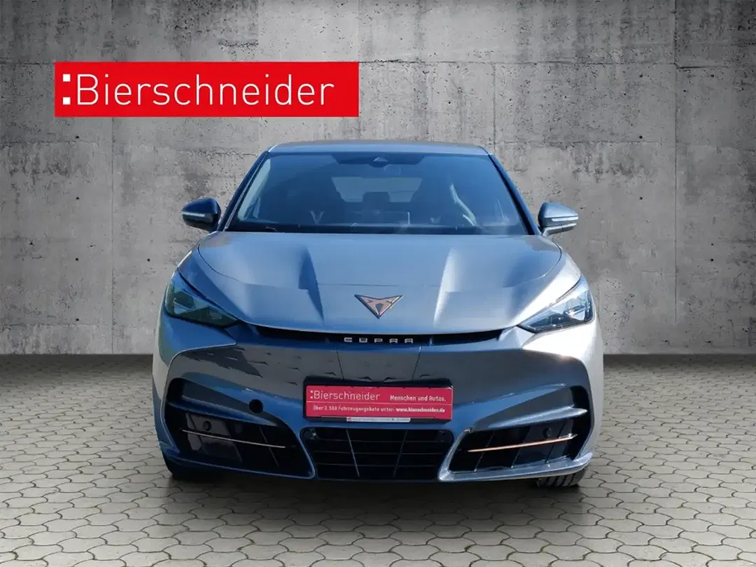 CUPRA Tavascan - Thumbnail 3