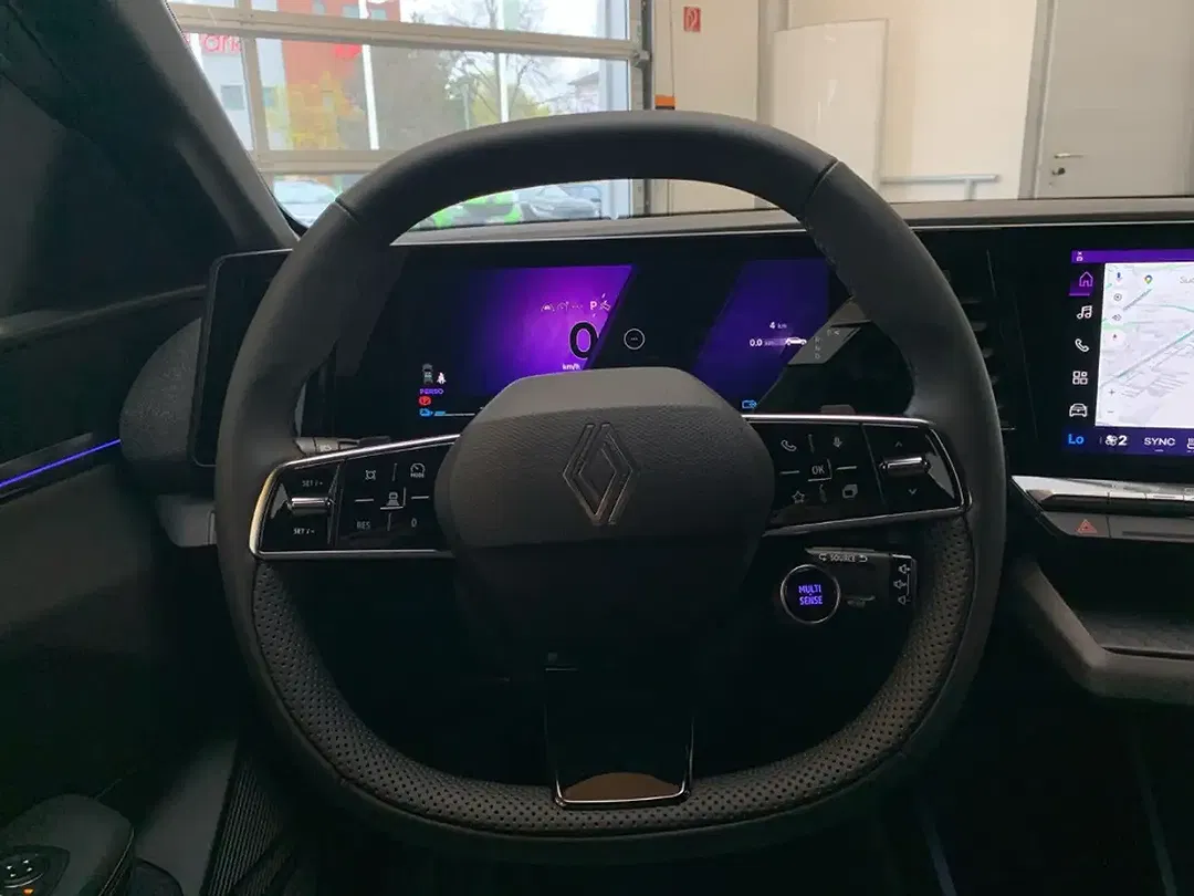 Renault Megane E-Tech - Thumbnail 15