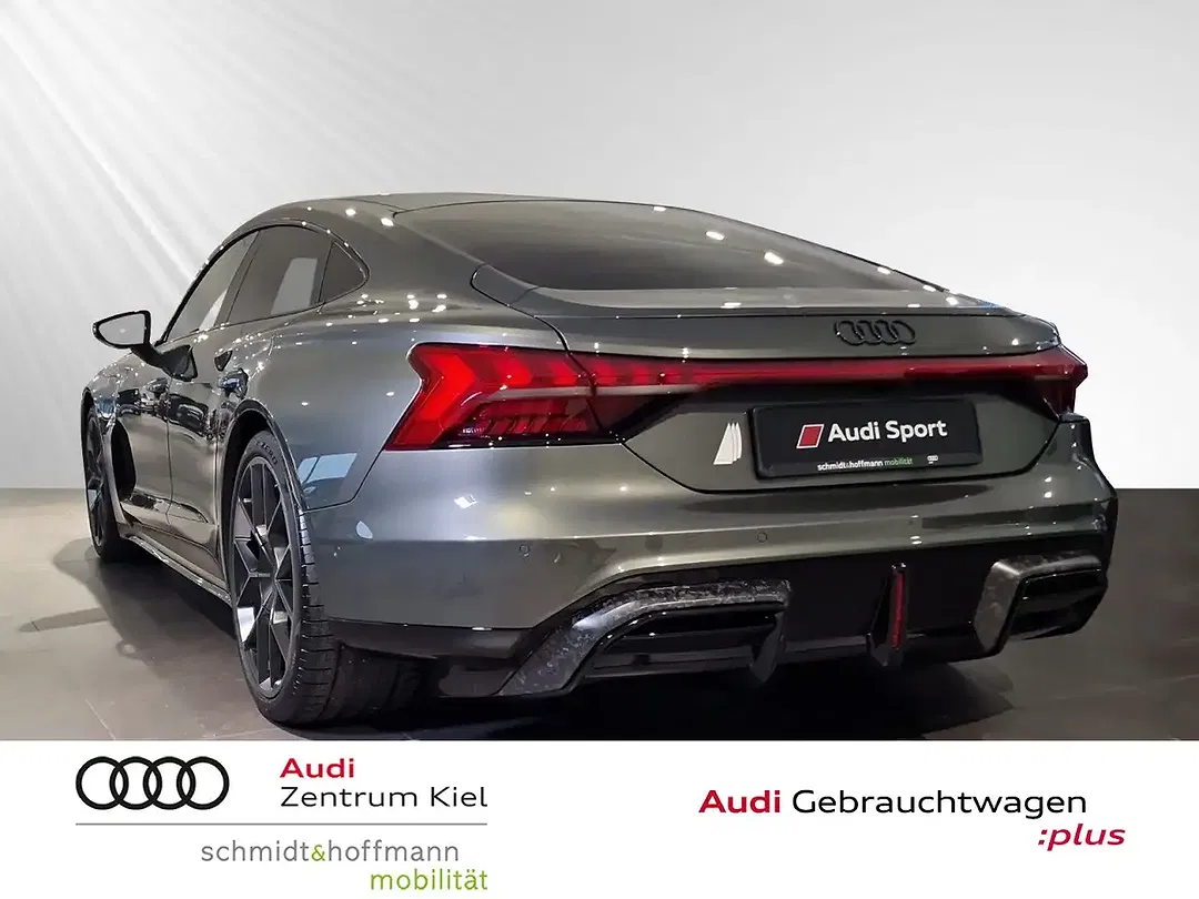 Audi RS e-tron GT - Thumbnail 3
