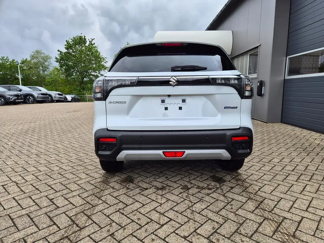 Suzuki S-Cross - Thumbnail 4