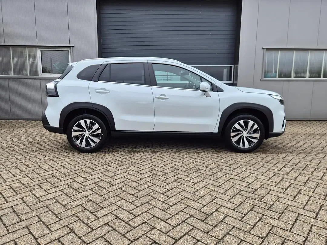 Suzuki S-Cross - Thumbnail 6