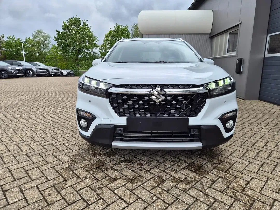Suzuki S-Cross - Thumbnail 8
