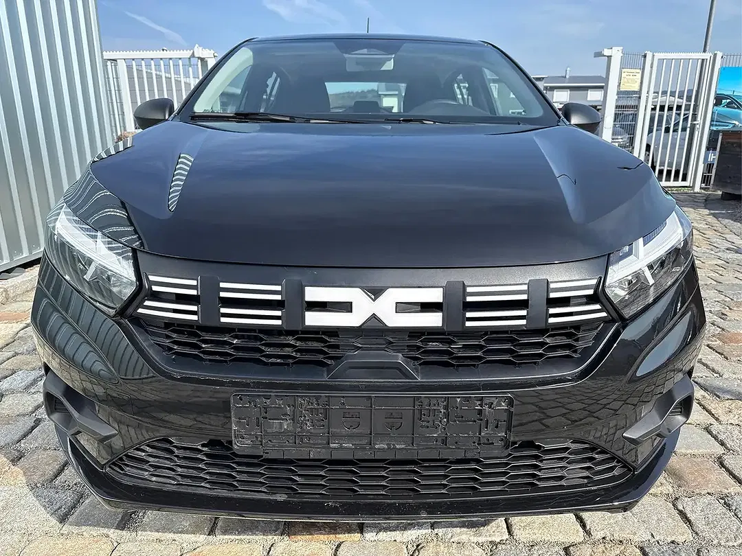 Dacia Sandero - Thumbnail 2