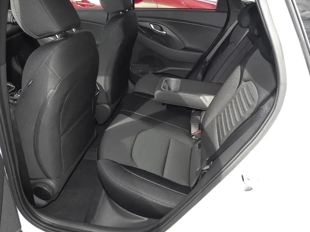 Hyundai i30 - Thumbnail 15
