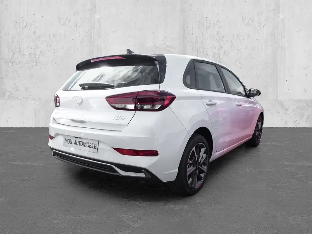 Hyundai i30 - Thumbnail 2