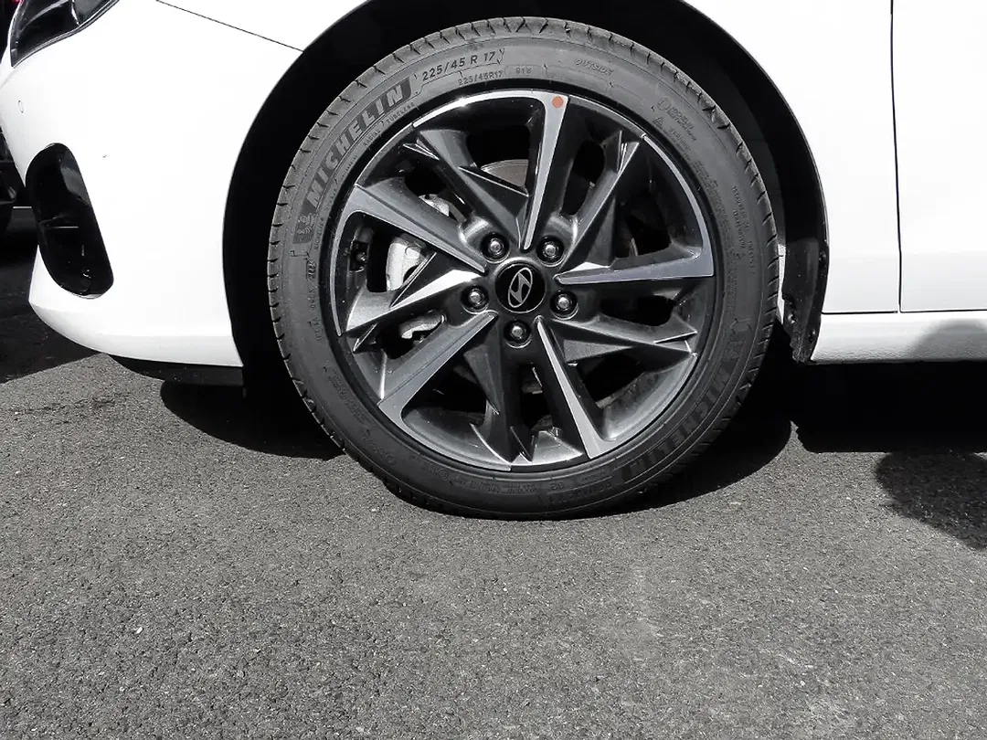 Hyundai i30 - Thumbnail 3