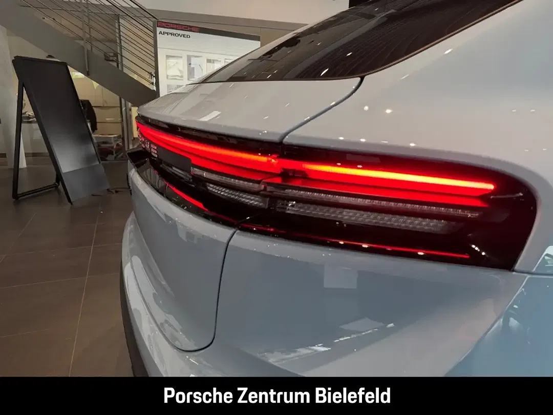 Porsche Macan - Thumbnail 15