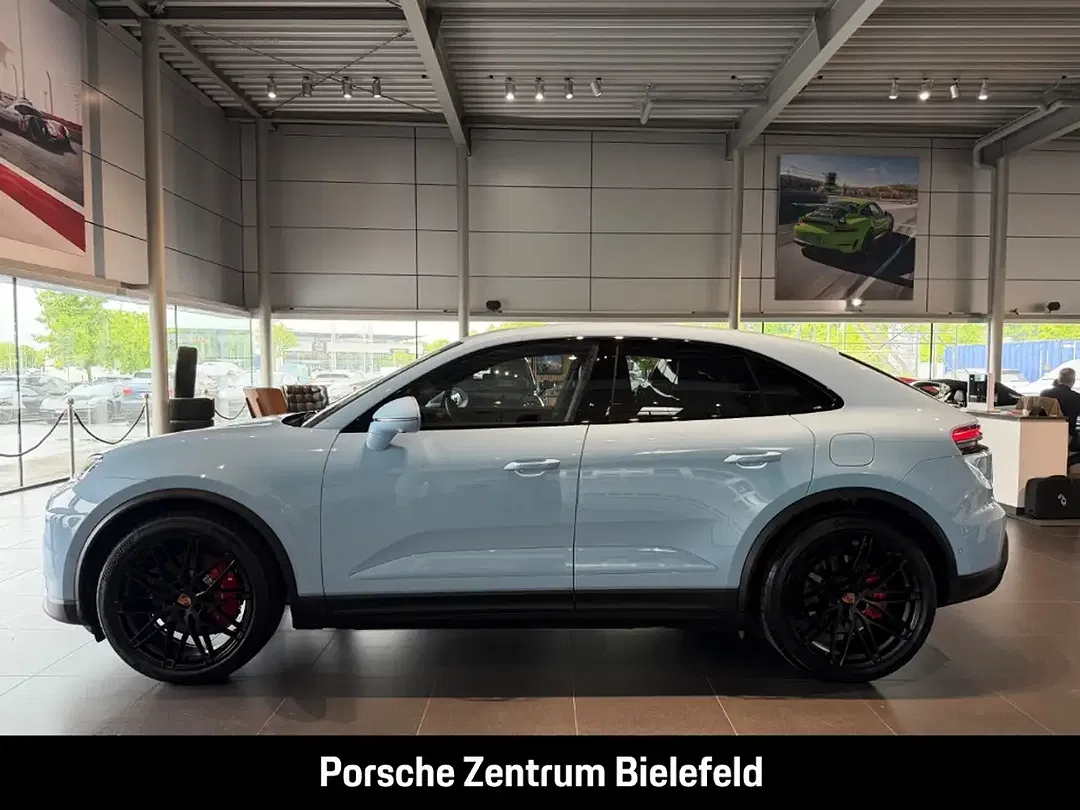 Porsche Macan - Thumbnail 2
