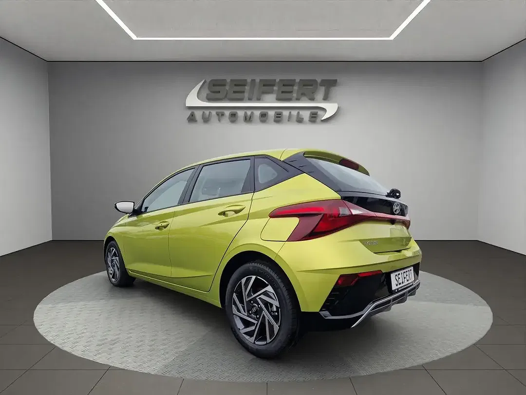 Hyundai i20 - Thumbnail 3