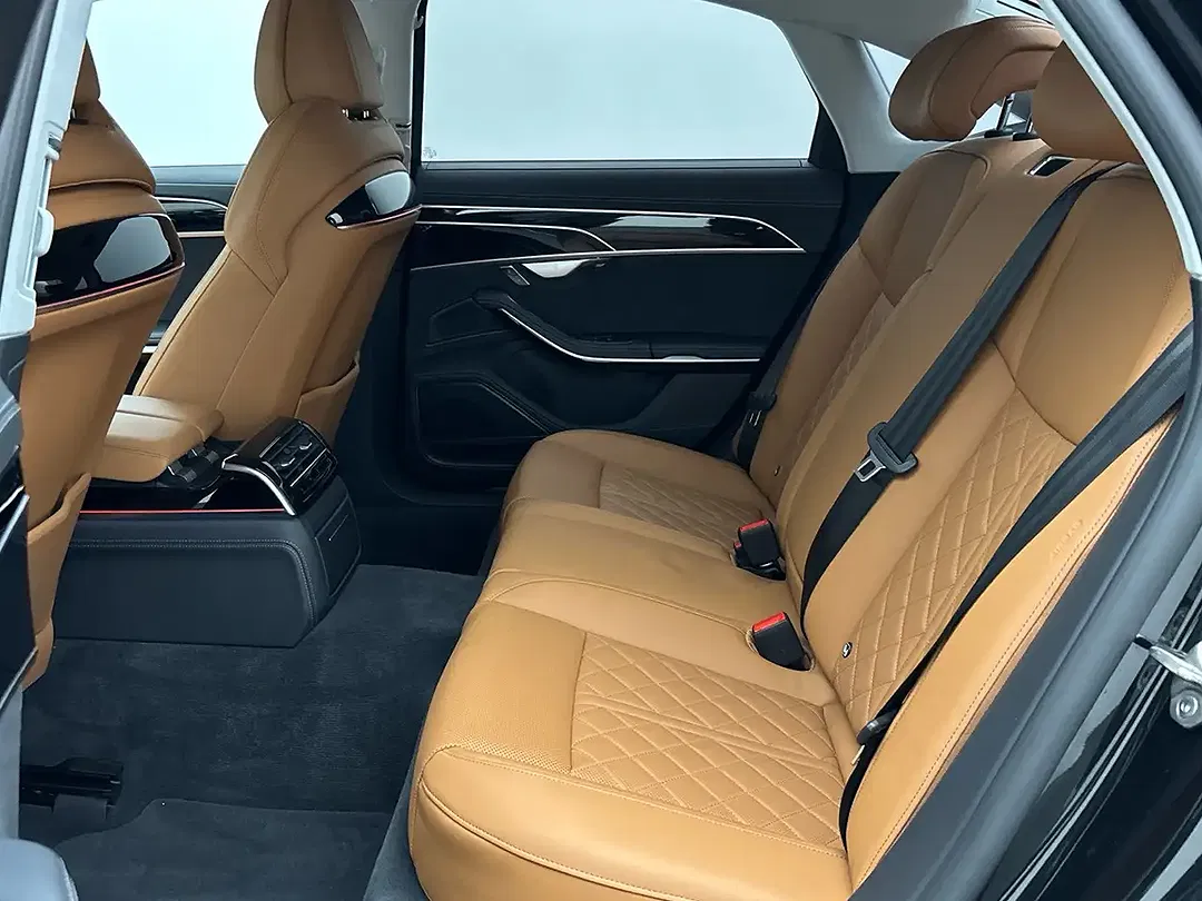 Audi S8 - Thumbnail 11