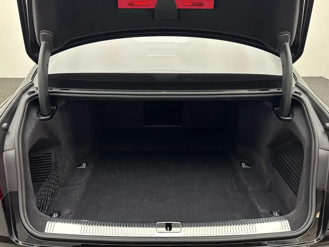 Audi S8 - Thumbnail 13