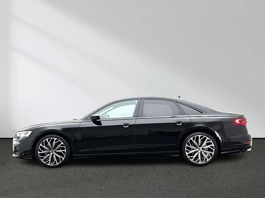 Audi S8 - Thumbnail 2