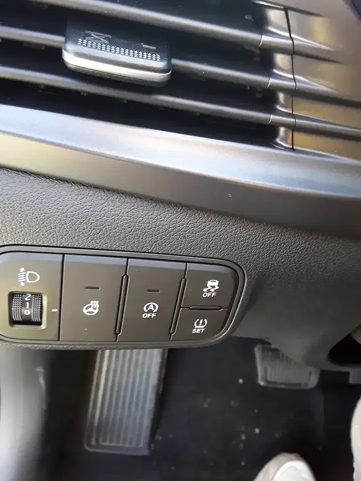 Hyundai i20 - Thumbnail 11