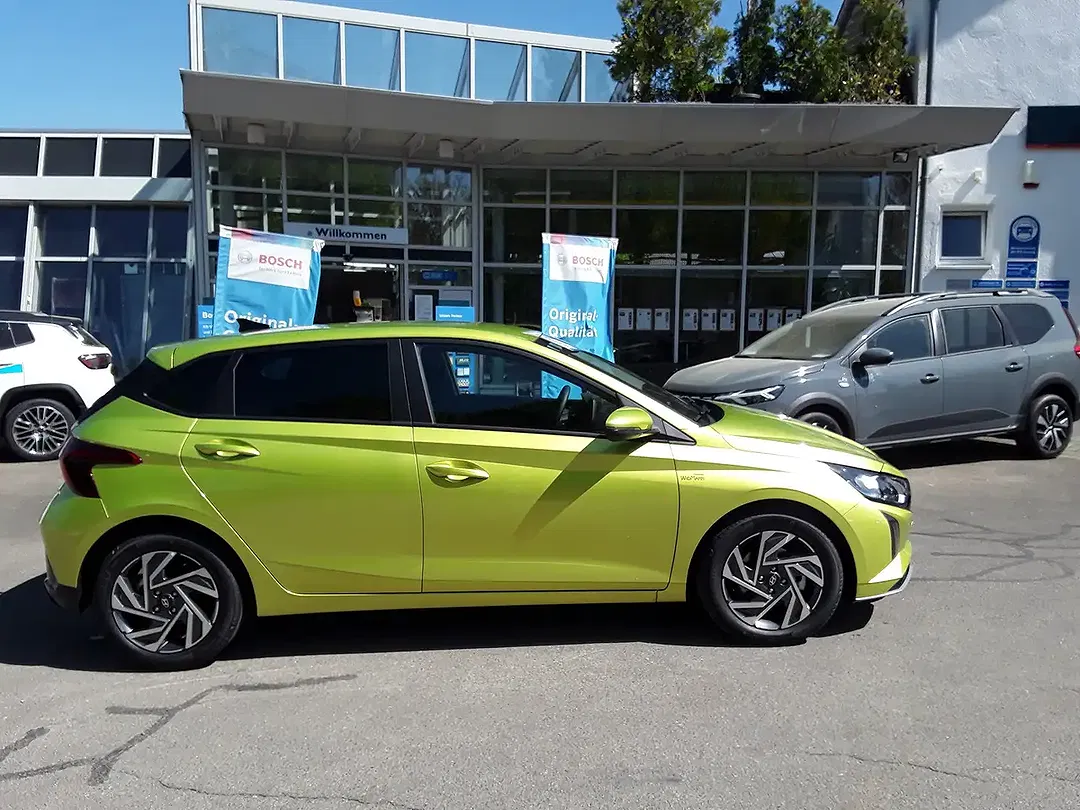 Hyundai i20 - Thumbnail 2