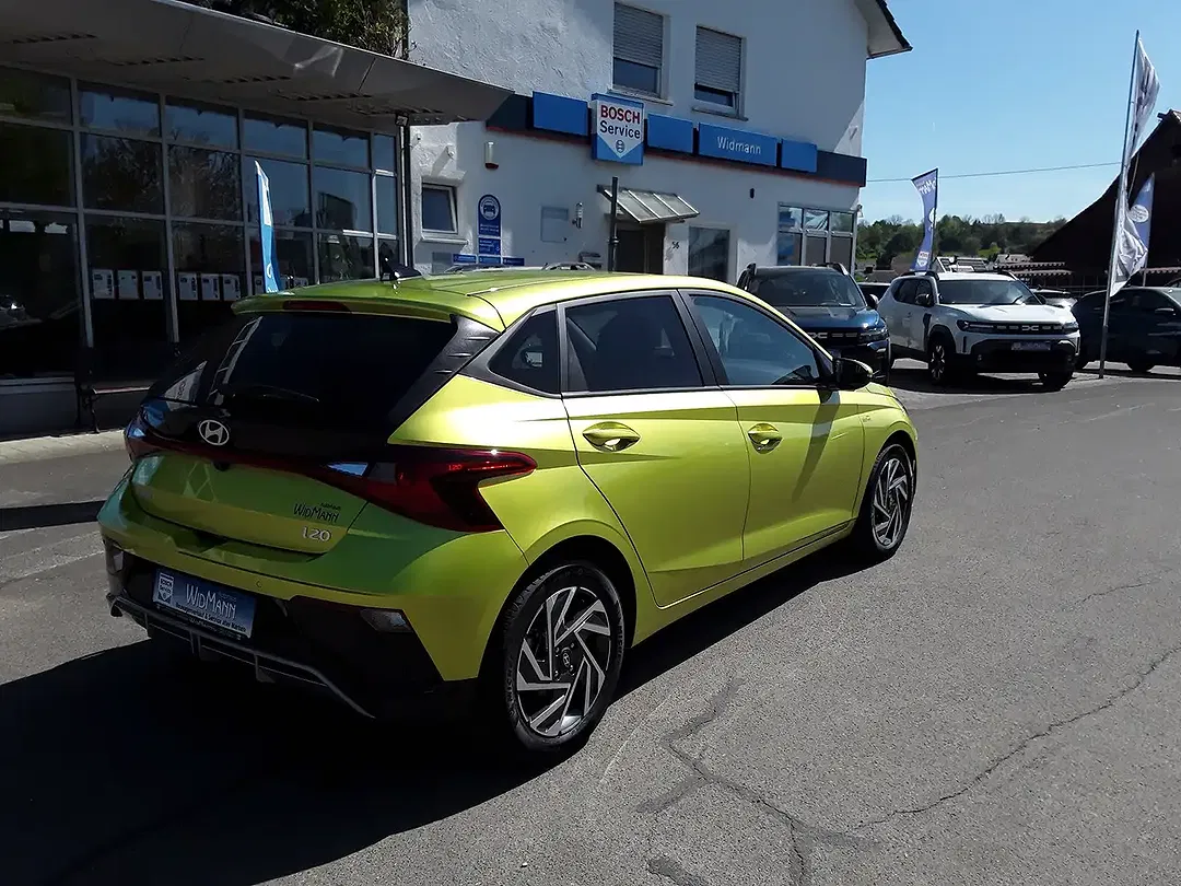 Hyundai i20 - Thumbnail 3