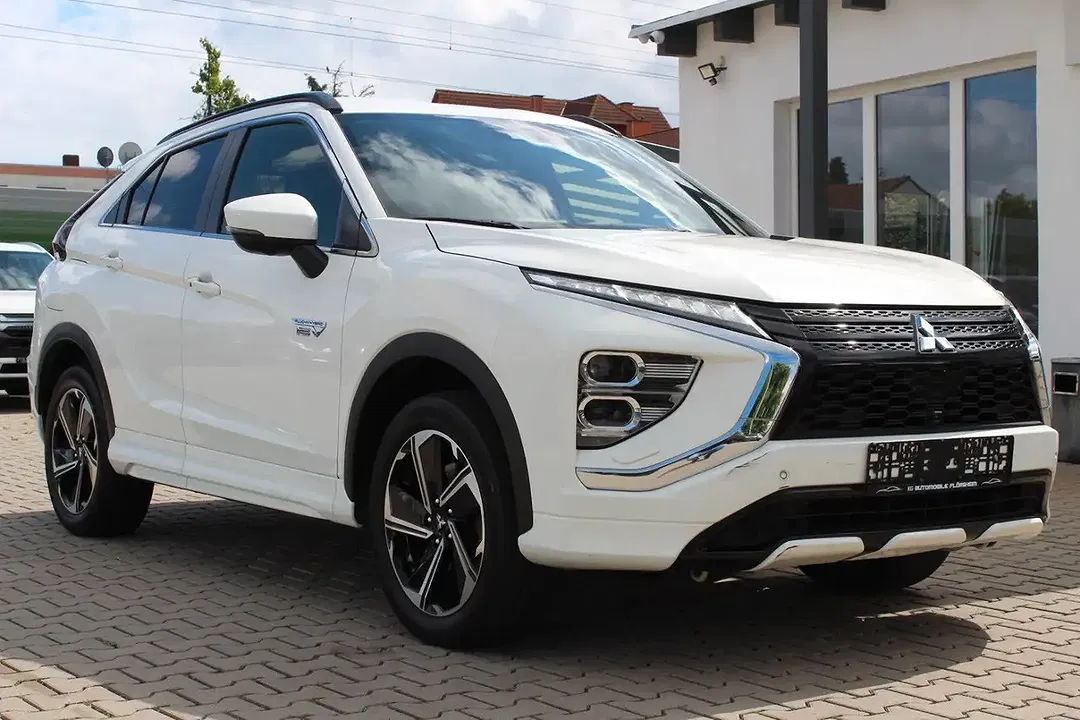 Mitsubishi Eclipse Cross - Thumbnail 4