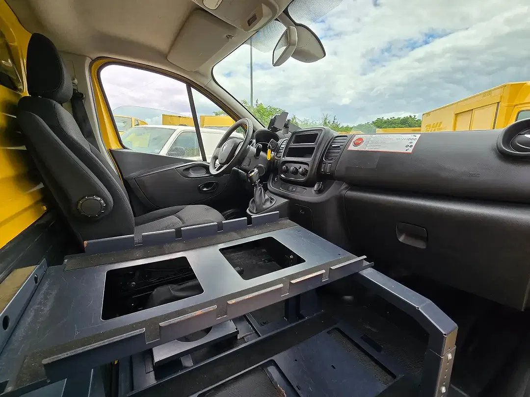 Renault Trafic - Thumbnail 14