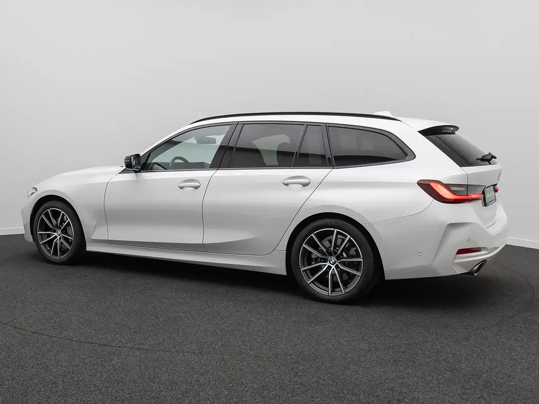 BMW 330 - Thumbnail 10